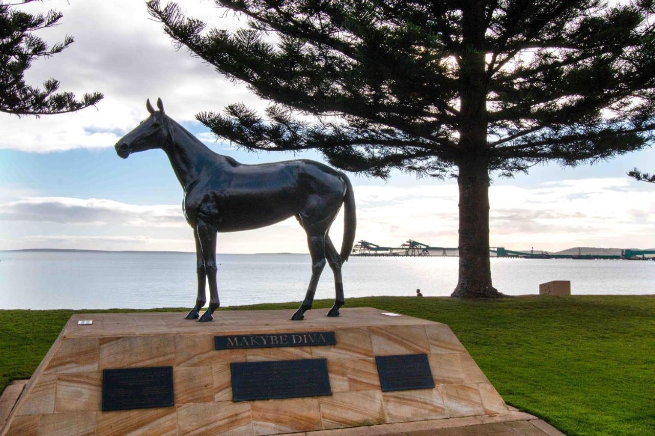 Tasman Beachside *